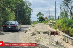 Hơn 8 tháng chưa khắc phục điểm sạt lở trên Quốc lộ 24, người dân thấp thỏm trước mùa mưa