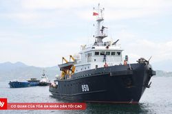 Tàu 950 cứu hộ thành công sà lan bị trôi dạt