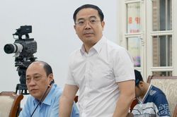 'Cục Xuất bản kh&ocirc;ng thể đọc to&agrave;n bộ khoảng 50.000 đầu s&aacute;ch mỗi năm'