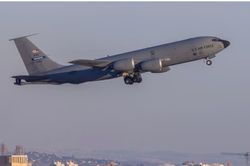 CENTCOM phản đối Israel siết hoạt động của máy bay tiếp nhiên liệu Mỹ