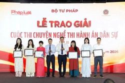 Bộ Tư ph&aacute;p trao giải Cuộc thi 'Chuyện nghề thi h&agrave;nh &aacute;n d&acirc;n sự' lần thứ II