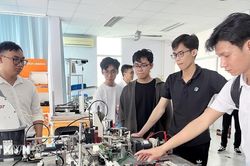 Các trường công bố điểm sàn xét tuyển các ngành lĩnh vực vi mạch bán dẫn