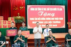 Tổng B&iacute; thư, Chủ tịch nước thăm Trung t&acirc;m Điều dưỡng thương binh Thuận Th&agrave;nh