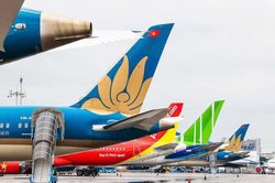 Tăng lượt cất, hạ c&aacute;nh S&acirc;n bay Nội B&agrave;i, T&acirc;n Sơn Nhất dịp H&egrave; v&agrave; nghỉ lễ 2/9