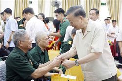 Tổng Bí thư, Chủ tịch nước Tô Lâm thăm Trung tâm Điều dưỡng thương binh Thuận Thành