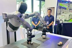 Rà soát công tác tuyển sinh đại học, thông báo chuẩn đầu vào chương trình đào tạo tài năng, vi mạch bán dẫn