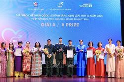 T&ocirc;n vinh c&aacute;c t&aacute;c phẩm b&aacute;o ch&iacute; th&uacute;c đẩy b&igrave;nh đẳng giới