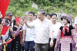 Tổng B&iacute; thư, Chủ tịch nước dự Ng&agrave;y hội To&agrave;n d&acirc;n bảo vệ an ninh Tổ quốc tại Sơn La