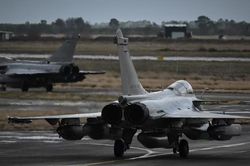 Phi công Ukraine sắp sang Pháp học lái tiêm kích Rafale
