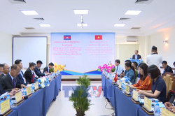 Thống nhất triển khai li&ecirc;n vận quốc tế qua cửa khẩu T&acirc;n Nam - Meun Chey