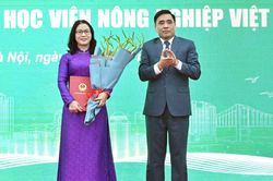 GS.TS Nguyễn Thị Lan tiếp tục giữ chức Gi&aacute;m đốc Học viện N&ocirc;ng nghiệp Việt Nam