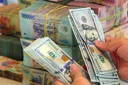 Chuyên gia: Dư địa nới lỏng tiền tệ, kích cầu tài khóa để hỗ trợ tăng trưởng đang dần thu hẹp
