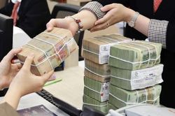 TS. Võ Trí Thành: 'Dư địa giảm lãi suất không còn nhiều, nên ưu tiên tín dụng có mục tiêu để hỗ trợ tăng trưởng'