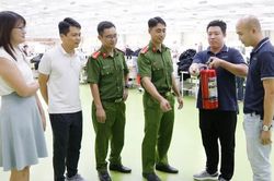 Chuyển đổi số trong lĩnh vực ph&ograve;ng ch&aacute;y, chữa ch&aacute;y: Cắt giảm thủ tục, tạo thuận lợi cho người d&acirc;n, doanh nghiệp