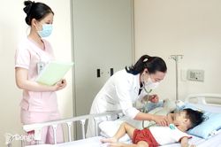 Ðể mọi người dân đều bình đẳng trong khám, chữa bệnh