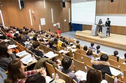 Đề xuất nhân sự hỗ trợ đại học bắt buộc có năng lực AI