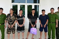 C&ocirc;ng an x&atilde; Bảo &Aacute;i bắt giữ 4 đối tượng về h&agrave;nh vi tổ chức sử dụng tr&aacute;i ph&eacute;p chất ma t&uacute;y