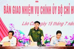 Thượng t&aacute; Lương Ho&agrave;ng Giang nhận nhiệm vụ Ch&iacute;nh ủy Bộ Chỉ huy Qu&acirc;n sự tỉnh L&agrave;o Cai
