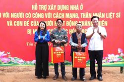 C&aacute;c địa phương khởi c&ocirc;ng x&acirc;y dựng nh&agrave; ở cho gia đ&igrave;nh c&oacute; c&ocirc;ng với c&aacute;ch mạng