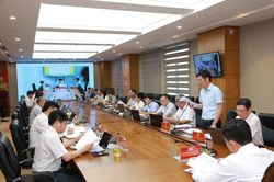 Chủ tịch HĐTV TKV Ngô Hoàng Ngân làm việc với Tổng công ty Công nghiệp mỏ Việt Bắc về nhiệm vụ sản xuất kinh doanh năm 2026