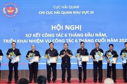 Hải quan khu vực III phấn đấu ho&agrave;n th&agrave;nh mục ti&ecirc;u thu ng&acirc;n s&aacute;ch 100.000 tỷ đồng trong năm 2026