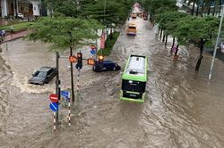 Hà Nội tăng tốc gỡ 'điểm nghẽn' ngập úng: Tháng 9 phê duyệt quy hoạch thoát nước mới