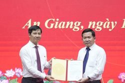An Giang: Trung tướng Đinh Văn Nơi giữ chức Phó Bí thư Tỉnh ủy An Giang, kiêm Bí thư Đảng ủy đặc khu Phú Quốc