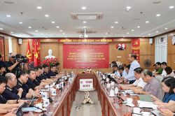 Tháo gỡ vướng mắc, đẩy nhanh tiến trình số hóa hải quan