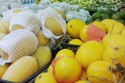 Thực phẩm không rõ nguồn gốc vẫn bủa vây người tiêu dùng Hà Nội