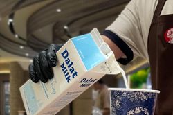 Dalatmilk được thương hiệu tr&agrave; sữa to&agrave;n cầu ưu ti&ecirc;n sử dụng
