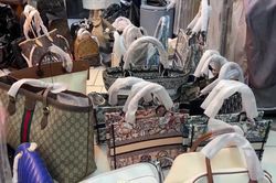 H&agrave; Nội ngăn chặn, xử l&yacute; h&agrave;ng giả, h&agrave;ng nh&aacute;i