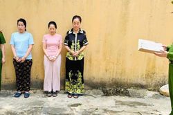 Các đối tượng buôn lậu kim cương xuyên quốc gia bằng cách nào?