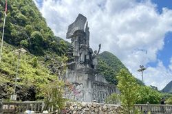 Tượng đài Thanh niên xung phong - Dấu ấn những người mở đường hạnh phúc