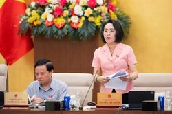 Hoàn thiện cơ chế bảo vệ quyền lợi người lao động đi làm việc ở nước ngoài