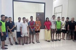 Nửa đêm đột kích nhà nghỉ, công an lật tẩy dấu hiệu bất thường của 13 thanh niên nam nữ