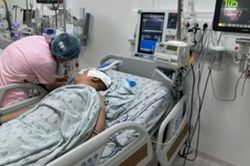 B&eacute; trai 11 tuổi bị bạn d&ugrave;ng k&eacute;o đ&acirc;m xuy&ecirc;n hộp sọ sau m&acirc;u thuẫn ở trường, may mắn được cứu sống