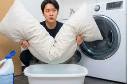 Cách làm sạch gối ôm dáng dài mà không cần giặt