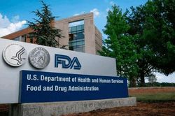 FDA đối mặt sức ép vì thuốc lá điện tử