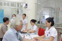 Bệnh viện Đa khoa Y học cổ truyền Hà Nội khám sức khỏe định kỳ miễn phí cho người dân