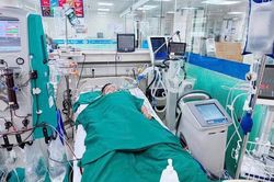 Thanh niên 24 tuổi đang khỏe mạnh bất ngờ ngừng tuần hoàn, nhiều lần cận kề cửa tử