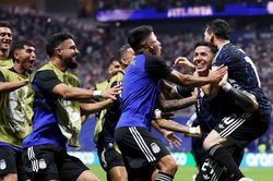 Messi chói sáng, Argentina ngược dòng ngoạn mục vào chung kết World Cup 2026