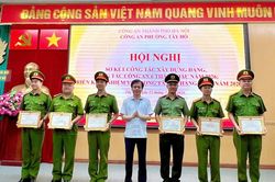 Ph&aacute;t huy hiệu quả m&ocirc; h&igrave;nh C&ocirc;ng an hai cấp