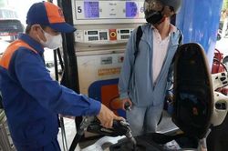 Gi&aacute; xăng dầu được điều chỉnh như thế n&agrave;o từ chiều nay?