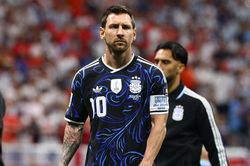 Anh 0-0 Argentina: Va chạm nảy lửa