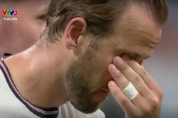 Harry Kane nén khóc khi Anh gục ngã trước Argentina