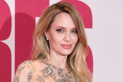 'Chương mới' của Angelina Jolie