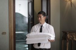 Sự thật khách sạn không còn dọn phòng mỗi ngày