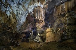 Đ&atilde; mở tour kh&aacute;m ph&aacute; hang động mới ph&aacute;t hiện ở Việt Nam