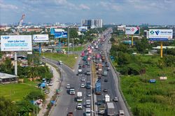6 ngân hàng cho vay 27.000 tỷ mở rộng cao tốc TP.HCM đi miền Tây