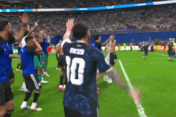 Điệu nhảy ăn mừng của Messi gây sốt